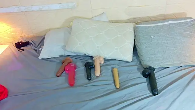 tinyy_whore18 webcam