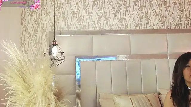 alaya_noir_ webcam