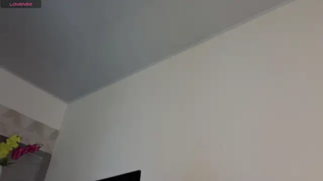 leyla_dikens_ webcam