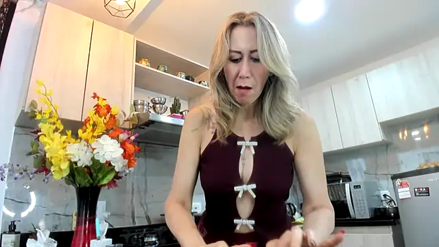 ashleymilf_1 webcam