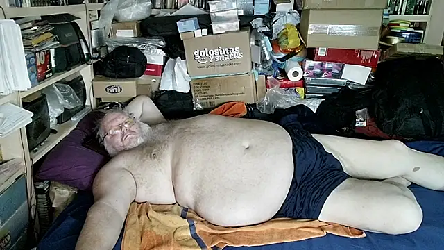 hadeszeuss2 (M mature) - #beardy #big #big-balls #hairy #hd #masturbation #mature #small-audience #small-cock #spanish #spanish-speaking #straight #uncut #white
