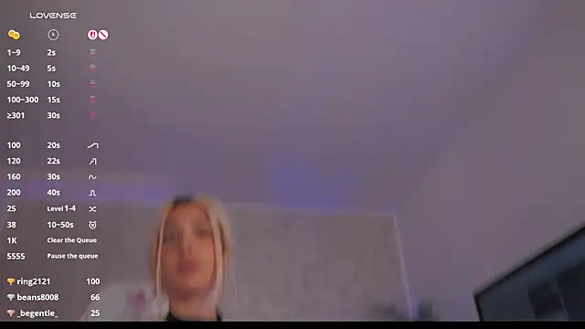 Ava-Diamond webcam
