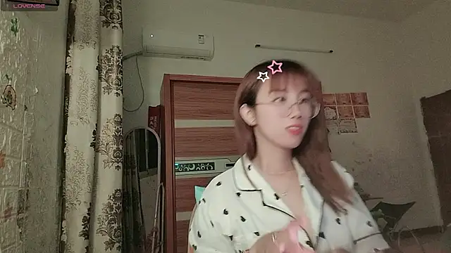 Lili_666 webcam