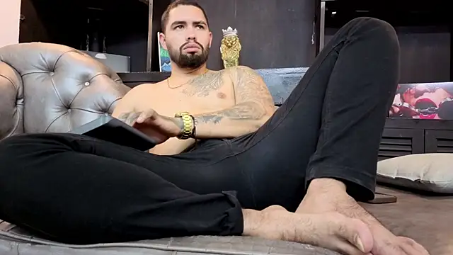 matteosantos - Matteosantos's free webcam - UK Sex Cams