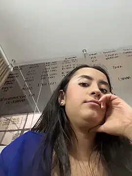 Antonella_Julieta webcam