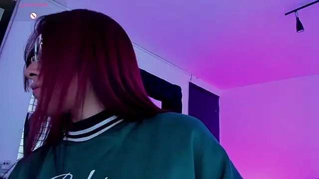 melanie_roux__ webcam