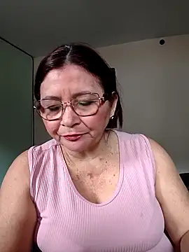 Webcam Model (marfil_milf)  is live.Free join now!