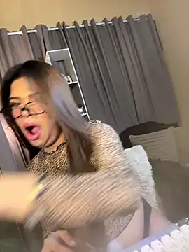 Nyxie_luxx webcam