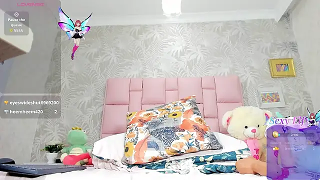 Mara_Summerr webcam