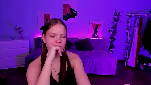 betsykiss (F teen) - do the split