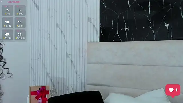 reginavegaa - Reginavegaa's free webcam - UK Sex Cams