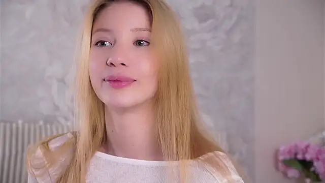 sunnivacovil (F teen) - 🌺Play with my tities close up🌺