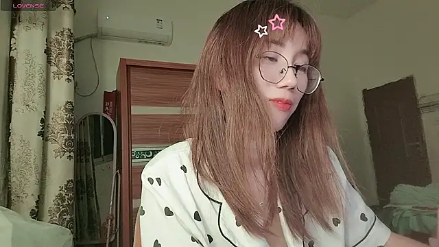 Lili_666 webcam