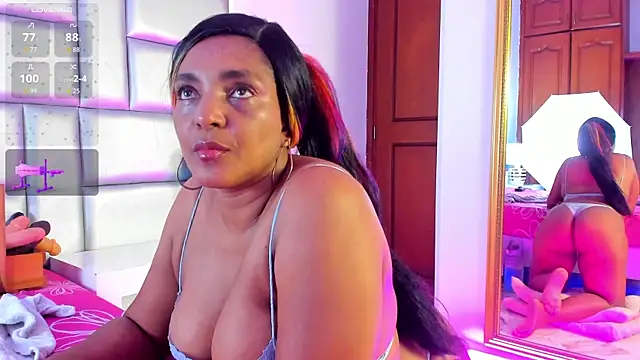 LovelyNickii webcam