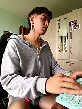 heyy_noah11 webcam