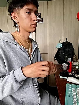 heyy_noah11 webcam