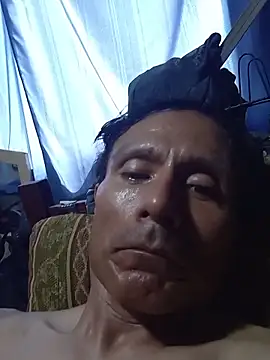 Miguelangelleon16 webcam