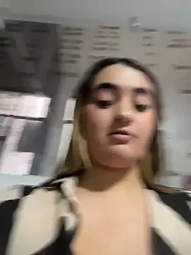 Antonella_Julieta webcam