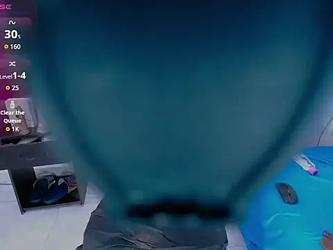 AntonetteBigCock webcam