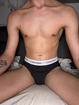 AdrianAfterDark webcam