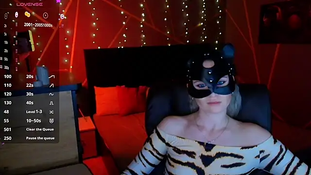 HotWildCat webcam