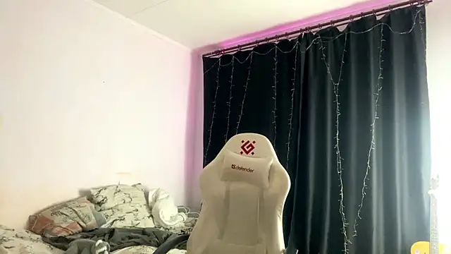 axin_burnell webcam