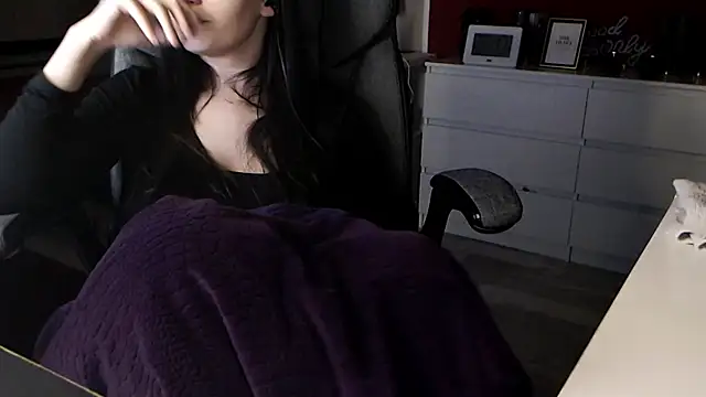 Alina_Lamour webcam