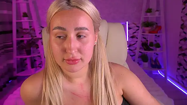 LiaBrazzerr webcam