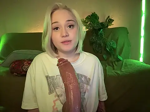 MCThroatGoat webcam