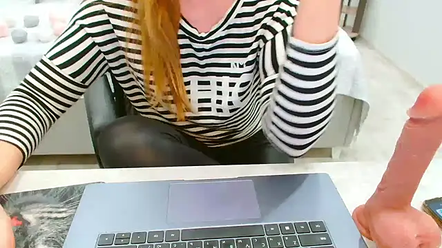 EveLove33 webcam