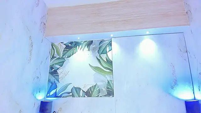 MelaniieRoux webcam