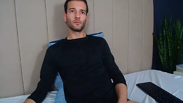 Christopher_saint webcam