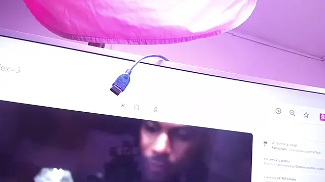 Nicol_Love0 webcam