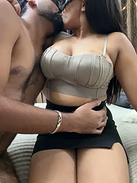 vickyandtania