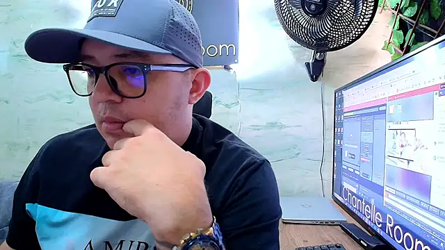 maximo_daddy webcam