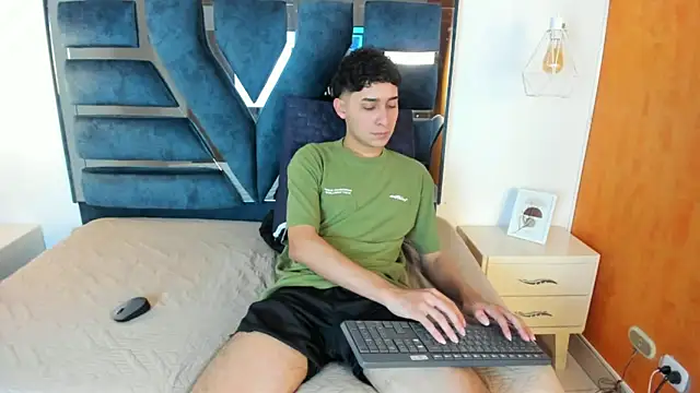 Alantaylorr_ webcam