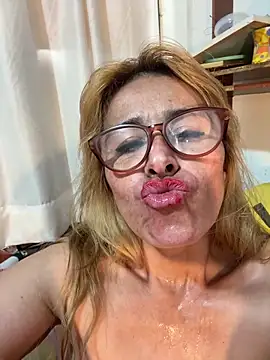 Webcam Model (SahoryHorny)  is live.Free join now!