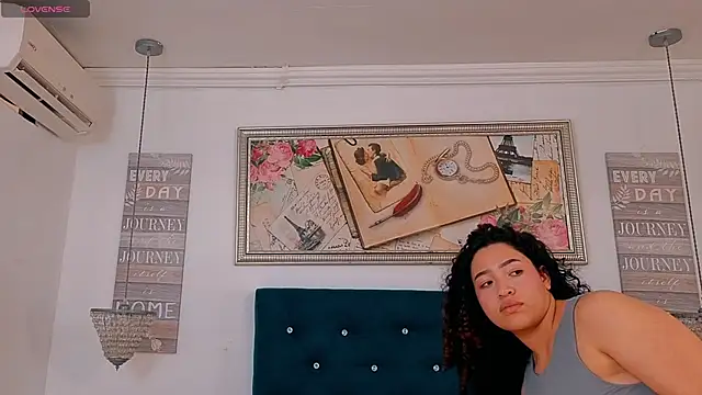 meganrousx - Meganrousx's free webcam - UK Sex Cams