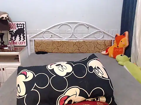 WILDDENNY1 webcam