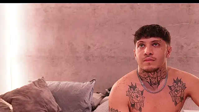 Nicky_and_Blake webcam