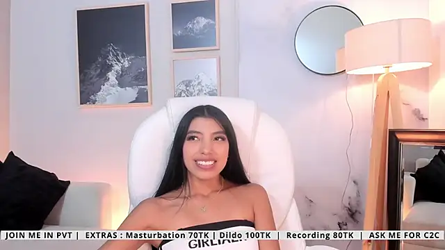 Tiffany_Low webcam