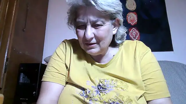 ExquisiteMature webcam