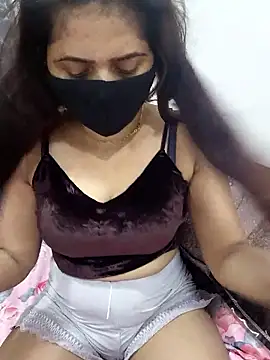Aarti909090 webcam