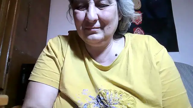 ExquisiteMature webcam