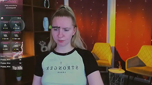 mila_glow1 webcam