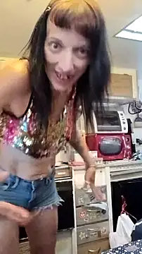 whitetrashdirtyslut webcam