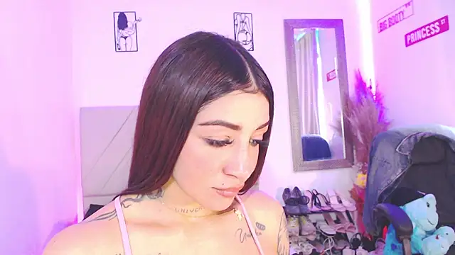 Anna_belly webcam