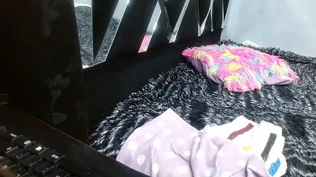 Melani_ebony webcam