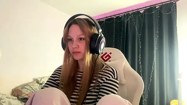 axin_burnell webcam