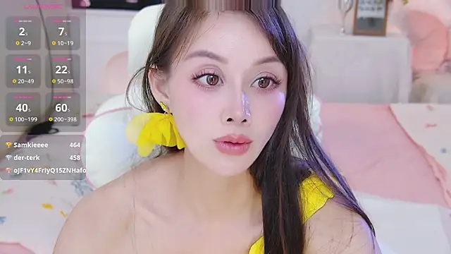 Luckmia333 webcam